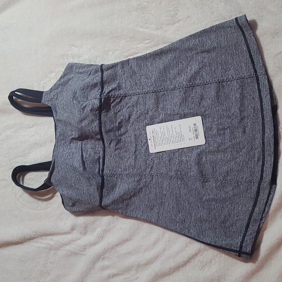 Lululemon Active Strength Tank - Picture 3 of 10